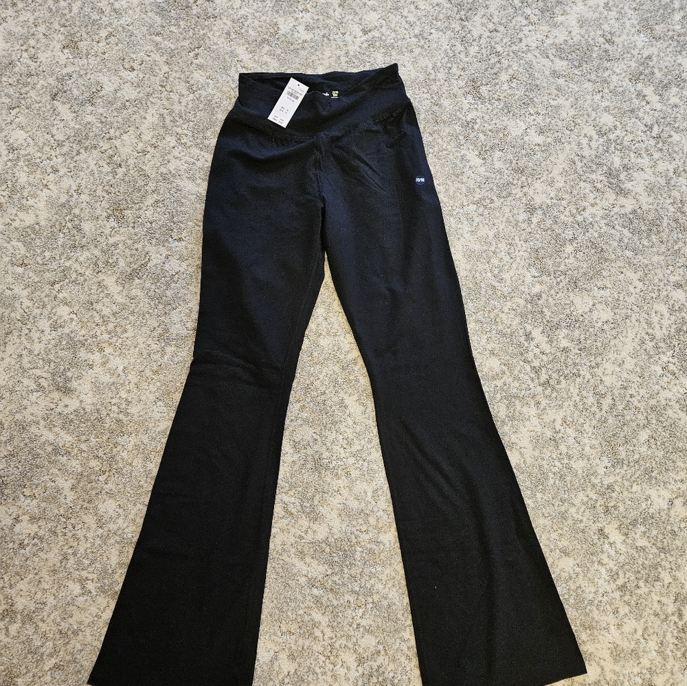 Abercrombie kids essential knit flare leggings size 15/16 Long